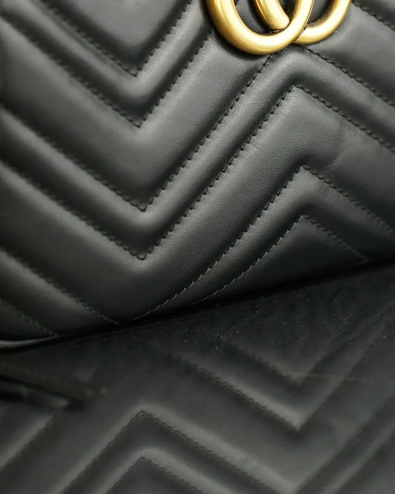 Gucci GG Marmont Small Shoulder Bag, base