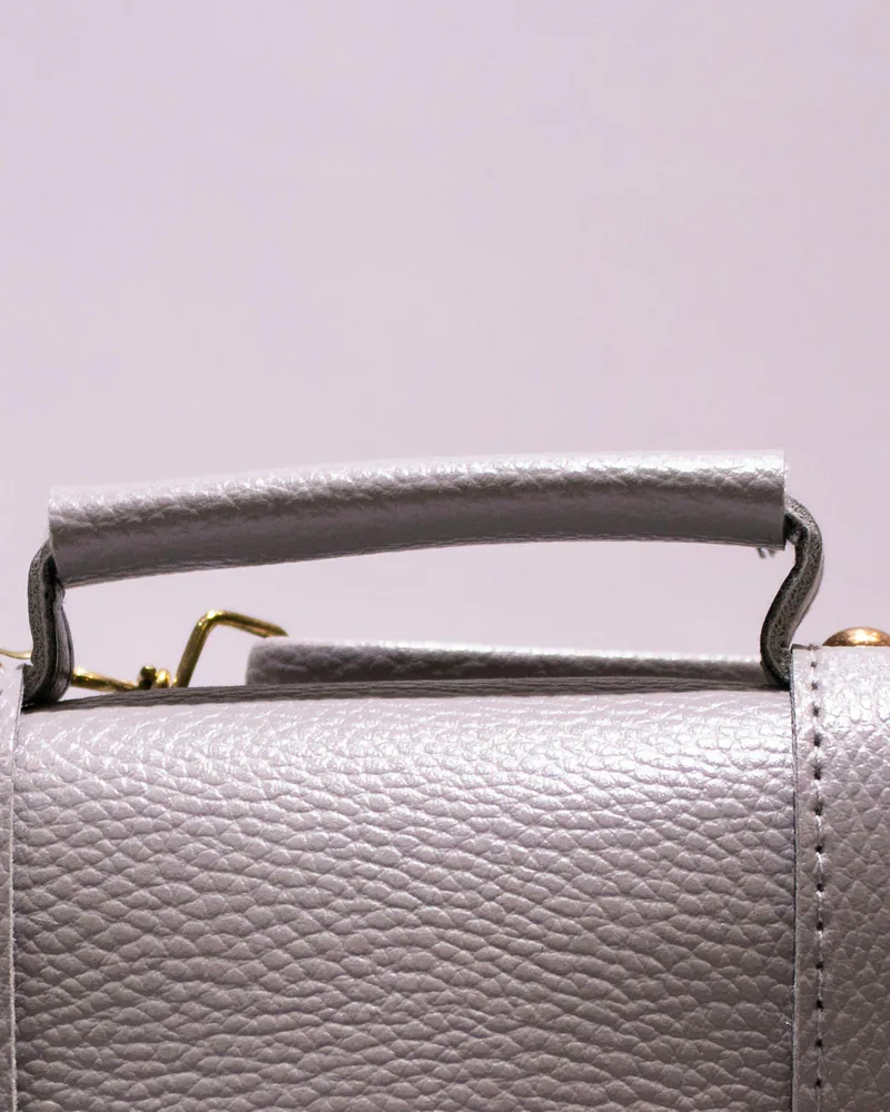Celine Classic Box Medium, handle