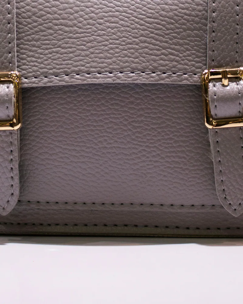Celine Classic Box Medium, base
