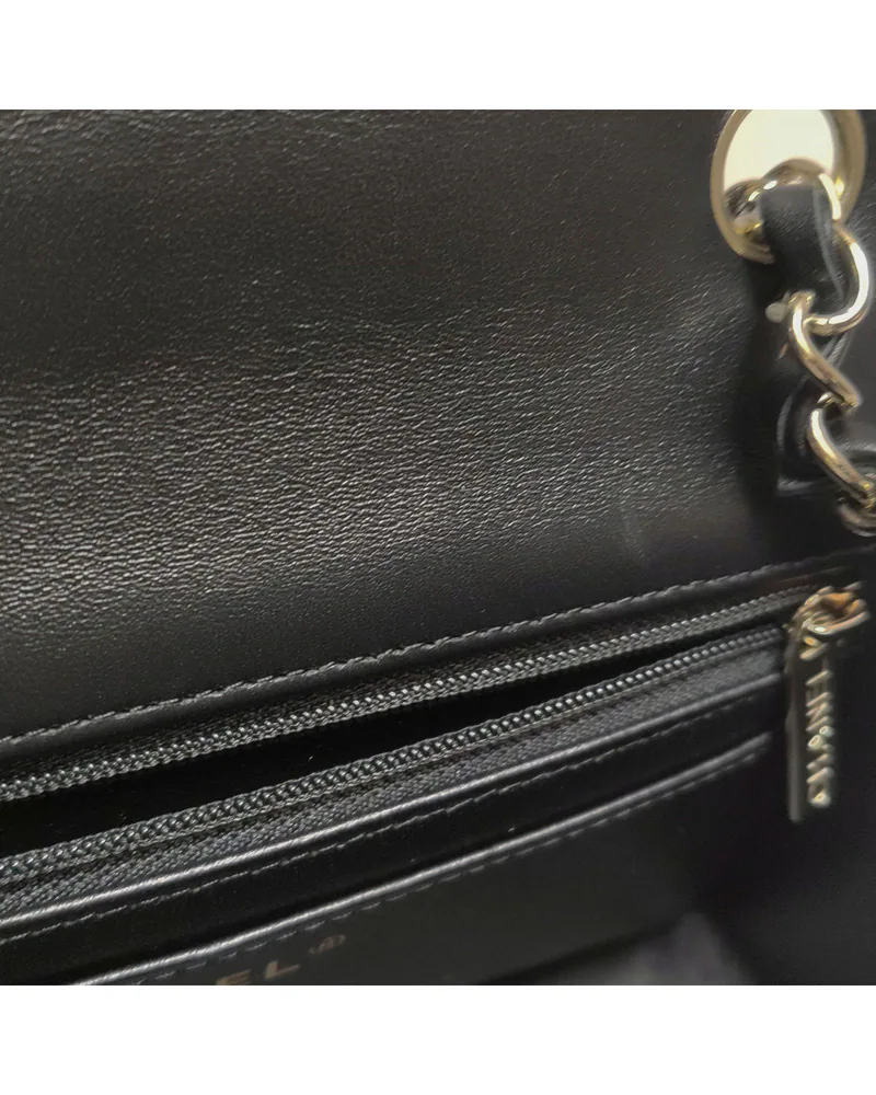 Chanel Classic Flap Large Mini, close up light marks on the lining