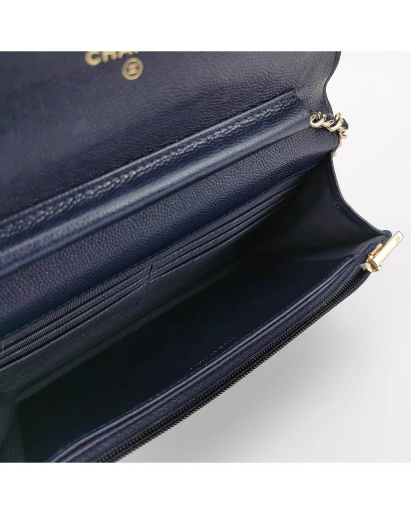 Chanel Classic Wallet on Chain, view 6