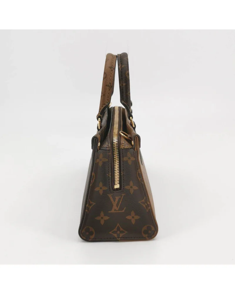 Louis Vuitton OnTheGo East West, view 3