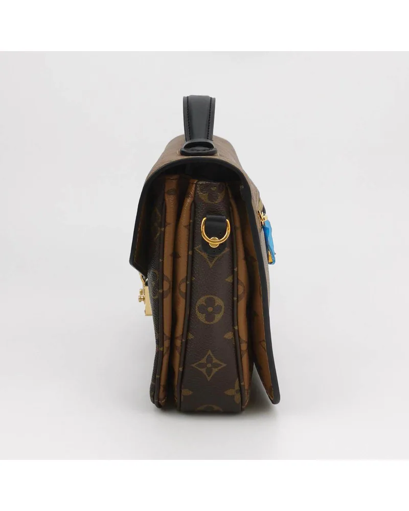 Louis Vuitton Pochette Métis MM, view 3
