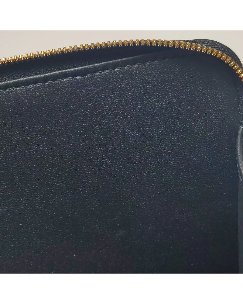 Dior Caro, close up light marks on the lining