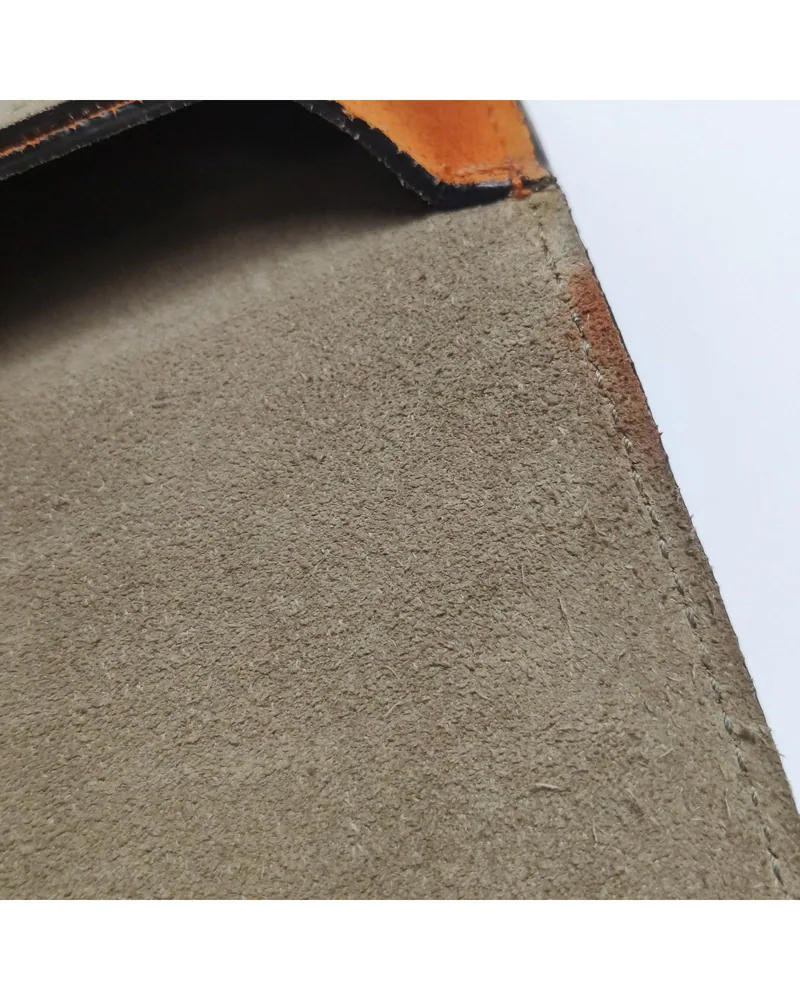 Gucci Jackie 1961, close up light marks on the lining