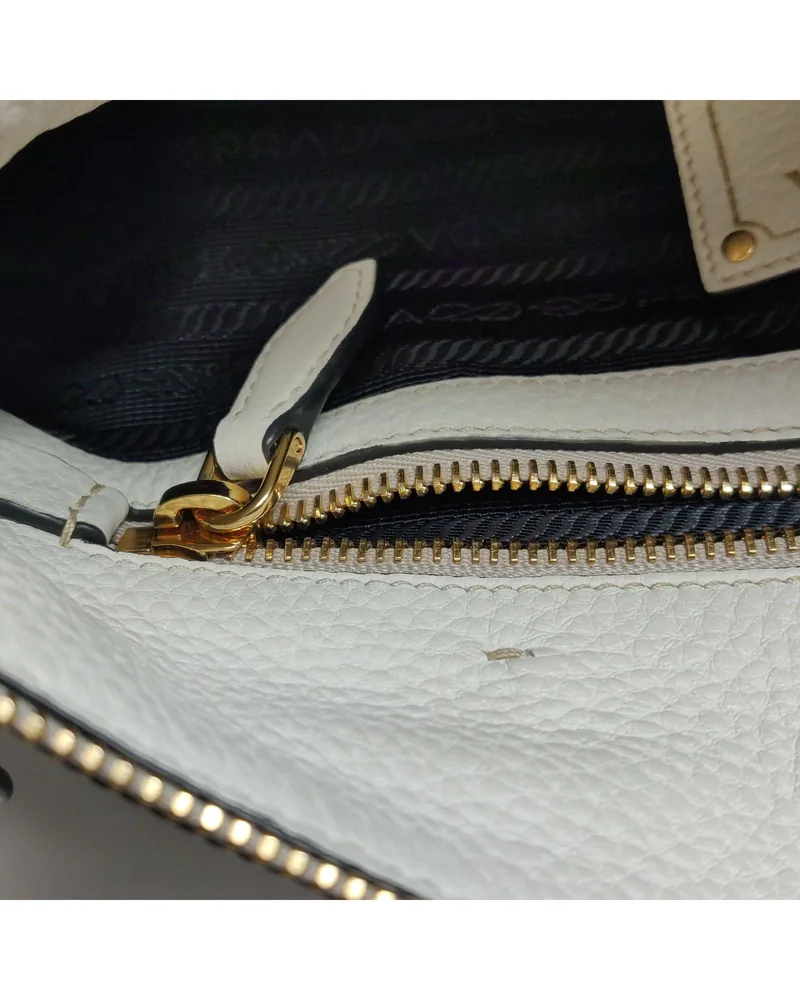 Prada Galleria Mini, close up light wear on the hardware