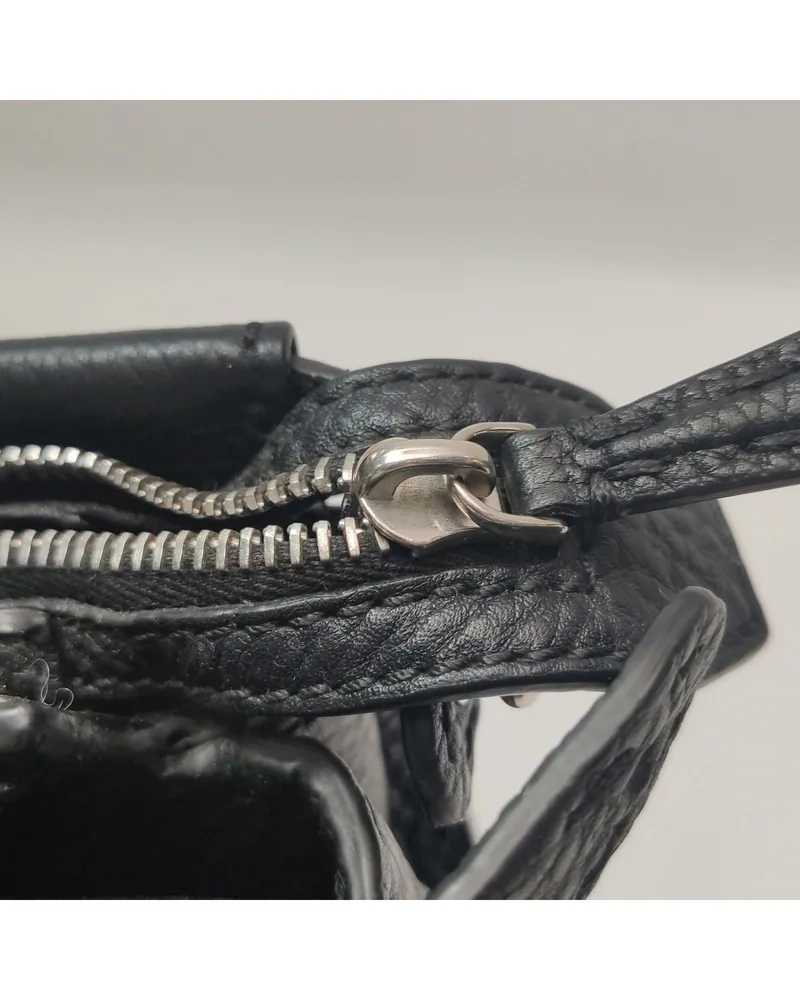 Fendi Peekaboo Mini, close up light wear on the hardware