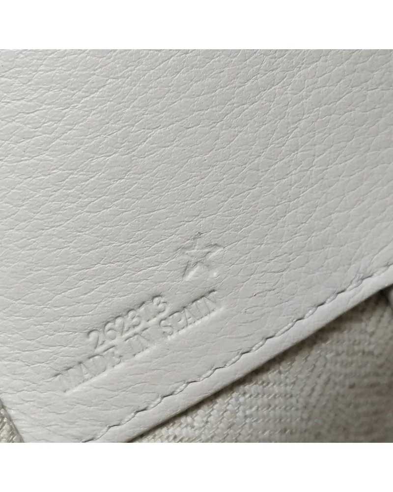 Loewe Hammock, Maruja Mallo Edition, close up special stamping on the leather