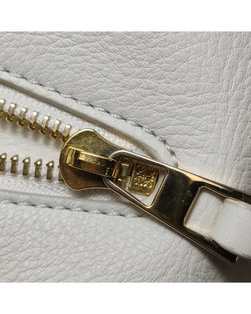 Loewe Hammock, Maruja Mallo Edition, close up light wear on the hardware