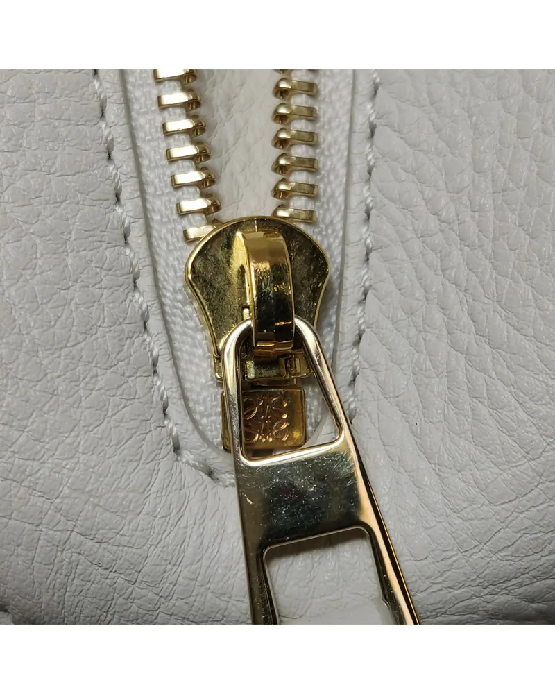 Loewe Hammock, Maruja Mallo Edition, close up light wear on the hardware