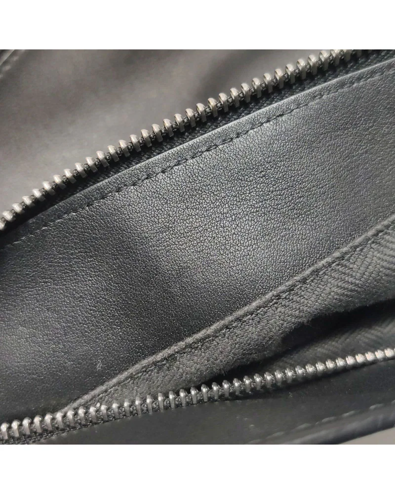 Loewe Puzzle Bumbag, close up light wear on the lining