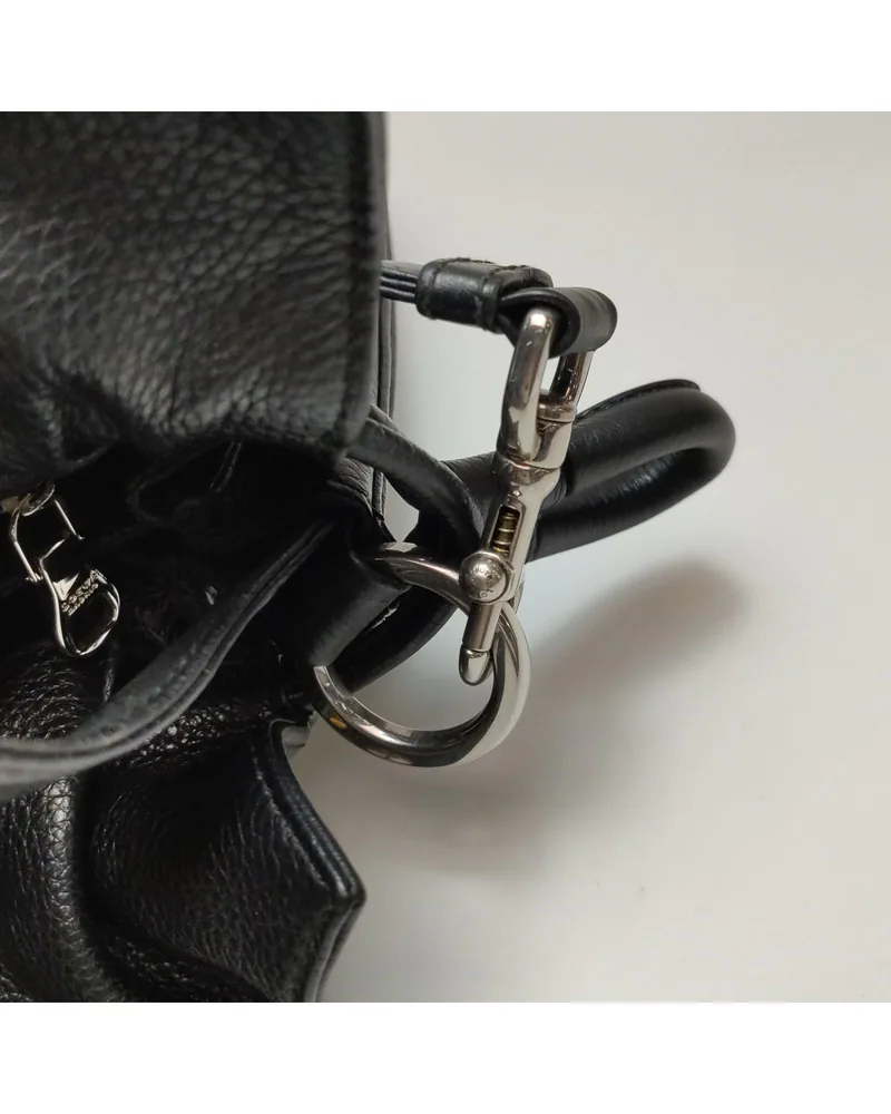 Loewe Flamenco, close up moderate wear on the hardware