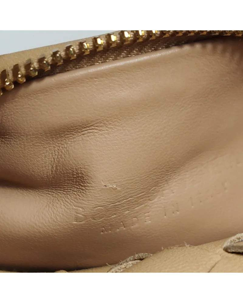 Bottega Veneta Mini Jodie, close up light wear on the lining