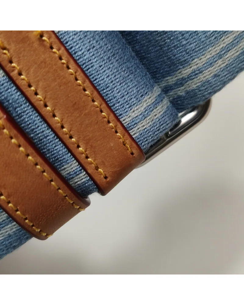 Coach Soft Tabby 26, close up light wear on the strap