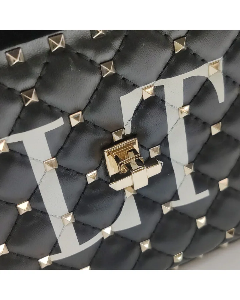 Valentino Rockstud Medium, close up light wear on the hardware
