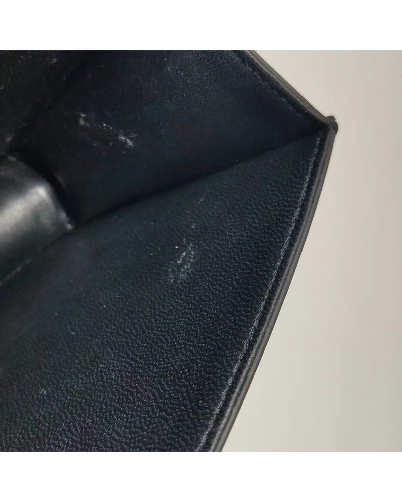Valentino Locò, close up light marks on the lining