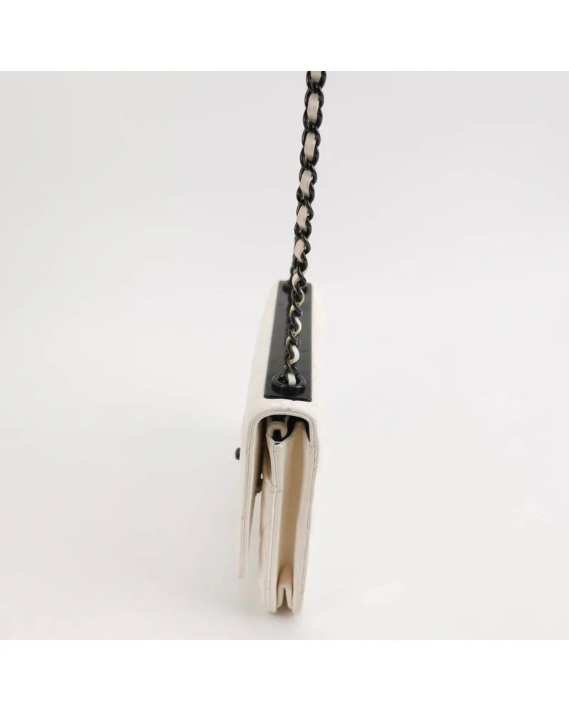 Chanel Trendy CC Wallet on Chain, view 3