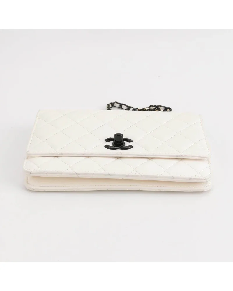 Chanel Trendy CC Wallet on Chain, view 6