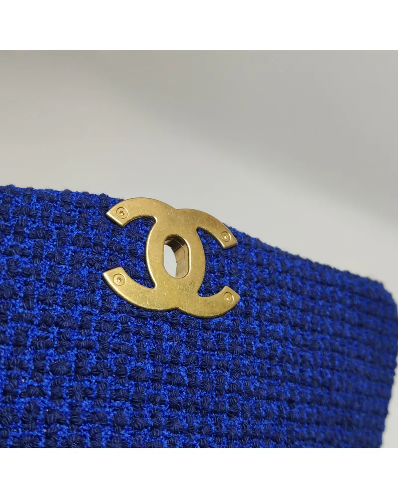Chanel 19 Bag Small, close up light wear on the hardware