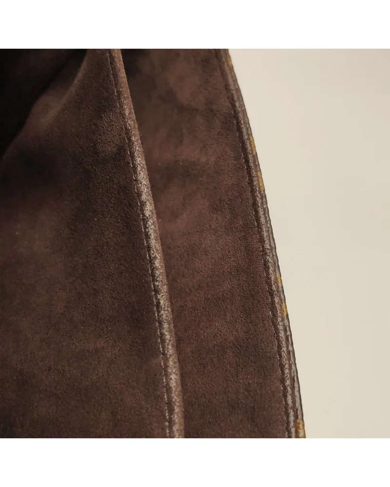 Louis Vuitton Pochette Métis MM, close up moderate marks on the lining