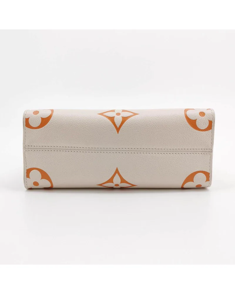 Louis Vuitton OnTheGo PM, Giant Monogram, view 6