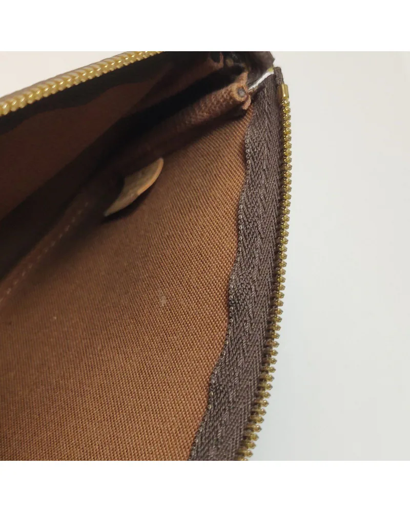 Louis Vuitton Multi Pochette Accessoires, close up light marks on the lining