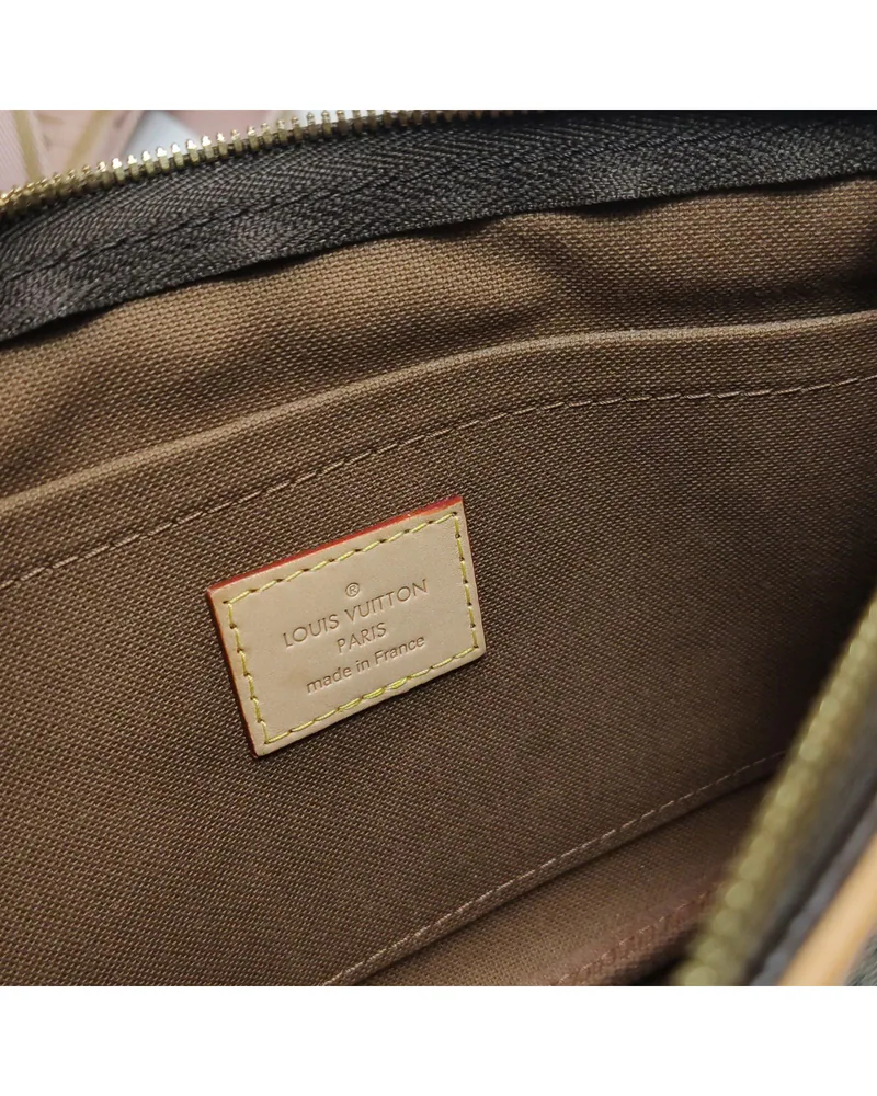 Louis Vuitton Multi Pochette Accessoires, close up light marks on the lining