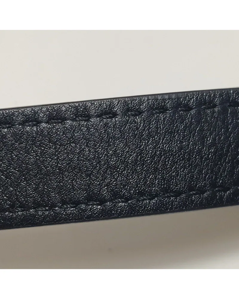 Gucci Blondie Large, close up light marks on the strap