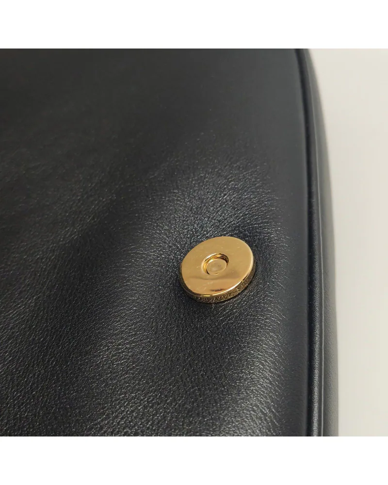 Gucci Blondie Large, close up light wear on the hardware