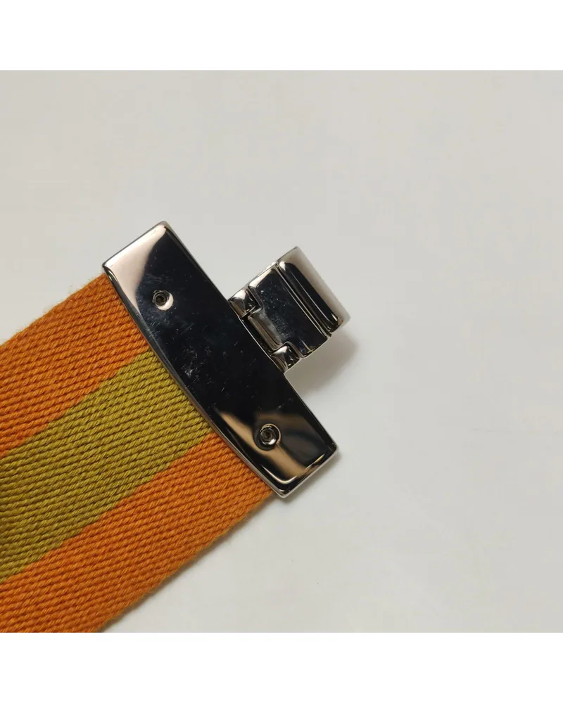 Gucci Attache Mini, close up light wear on the hardware