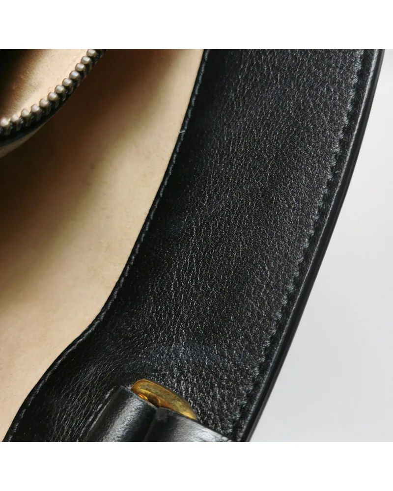 Gucci Diana Medium, close up light marks on the lining
