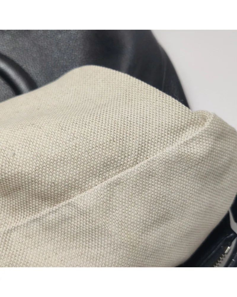 Gucci Soho Disco, close up light marks on the lining