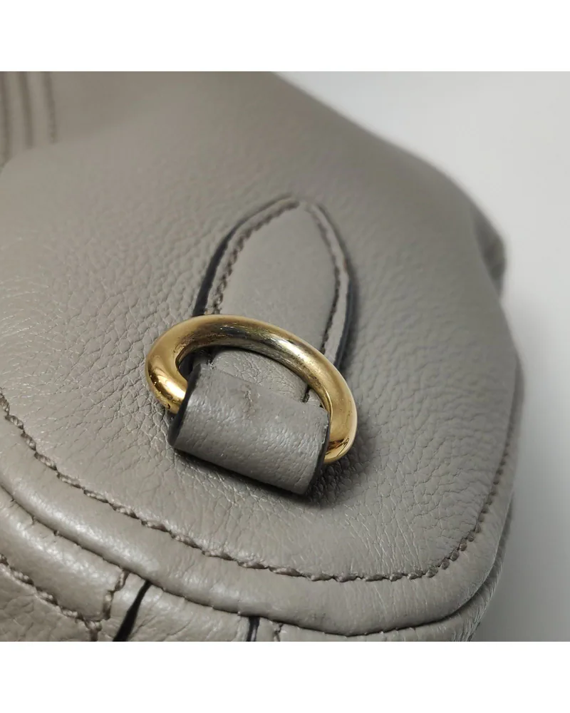 Prada Galleria, close up moderate wear on the hardware