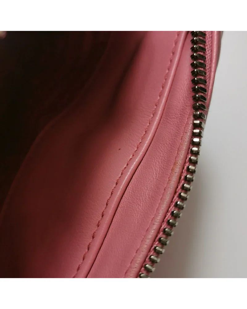 Prada Diagramme, close up light marks on the lining