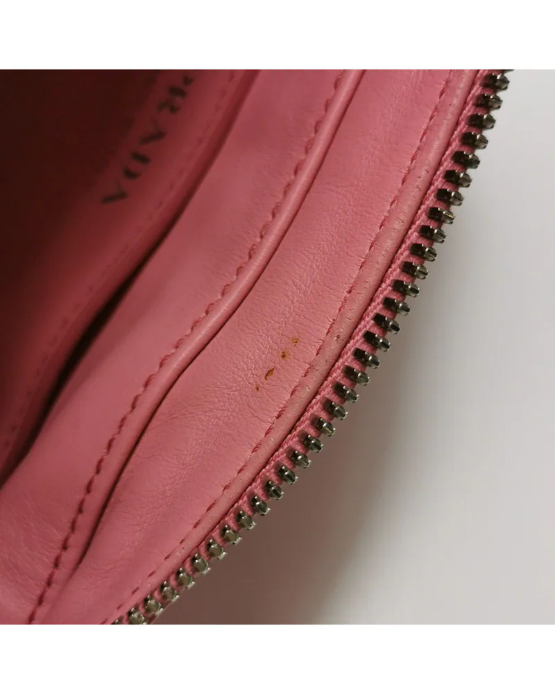 Prada Diagramme, close up light marks on the lining