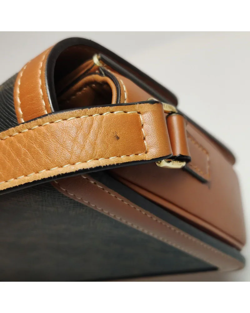 Celine Teen Triomphe, close up light marks on the strap