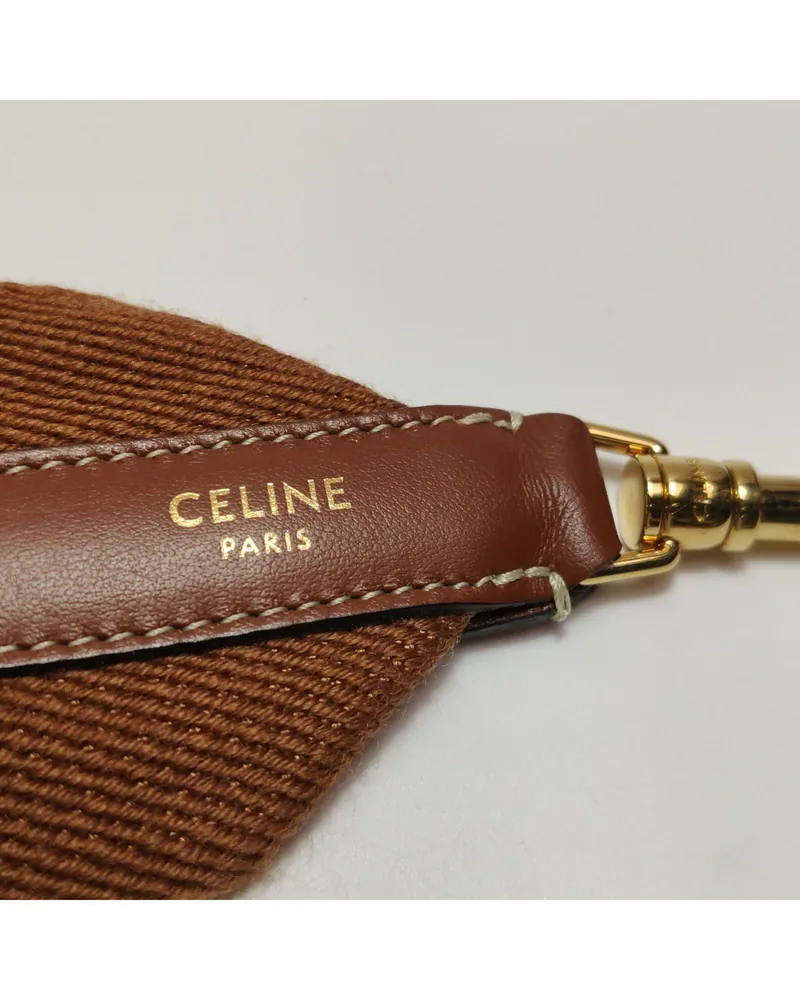 Celine Teen 16, close up light wear on the strap