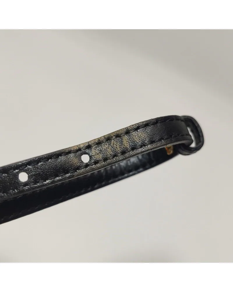 Fendi Mon Tresor Mini, close up light marks on the strap