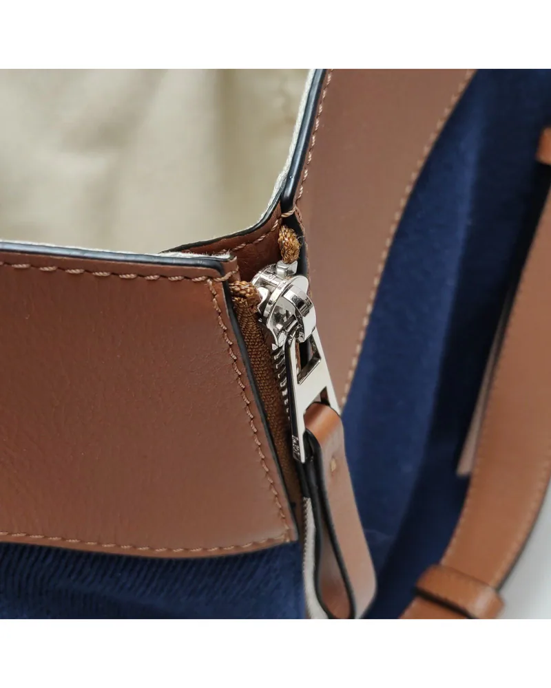 Loewe Hammock Small, close up light wear on the hardware