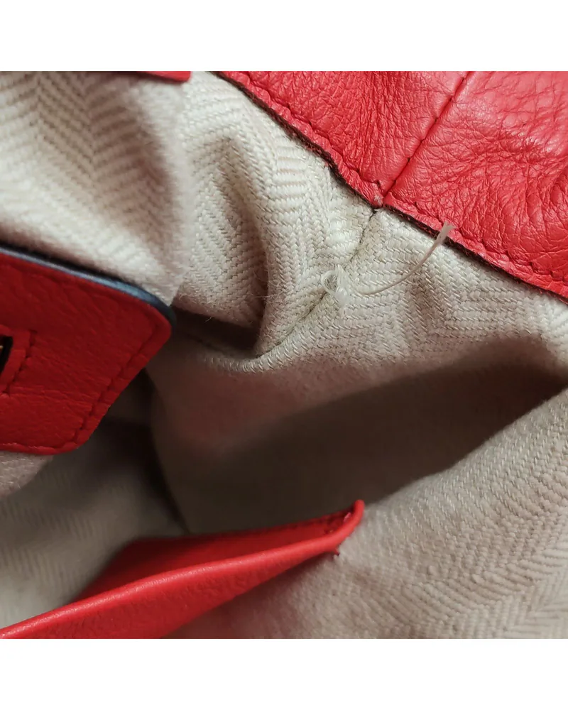 Loewe Flamenco, close up light wear on the lining