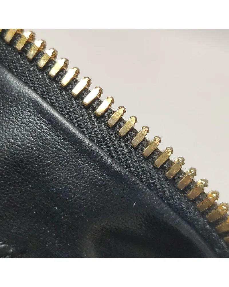 Bottega Veneta Mini Jodie, close up light wear on the lining