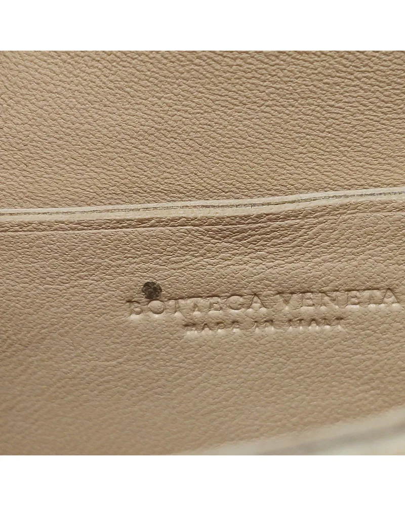 Bottega Veneta Cassette Mini, close up light marks on the lining