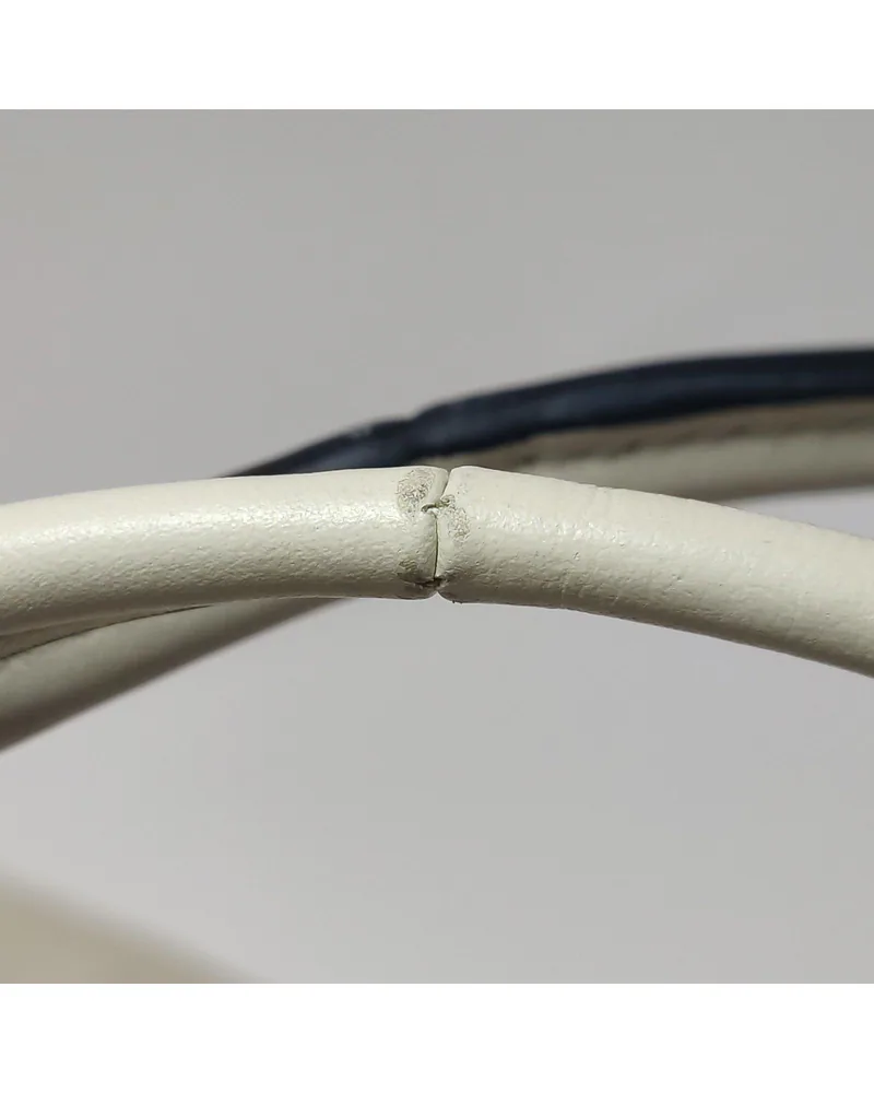Miu Miu Ivy, close up moderate wear on the strap
