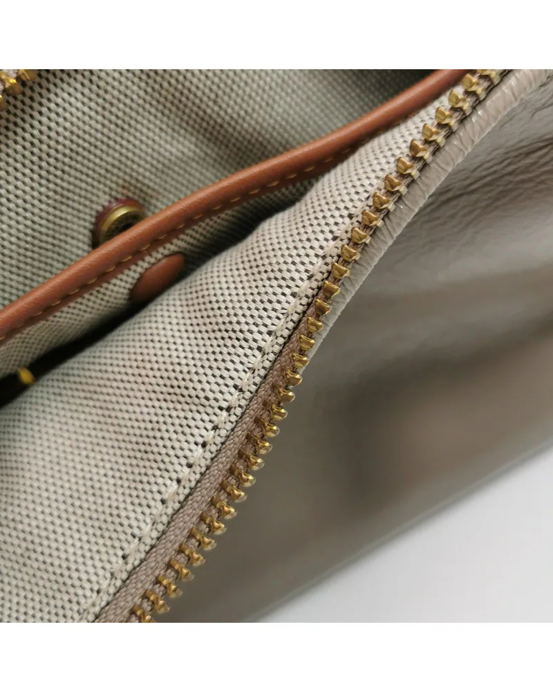 Coach Juliet 25, close up light marks on the lining