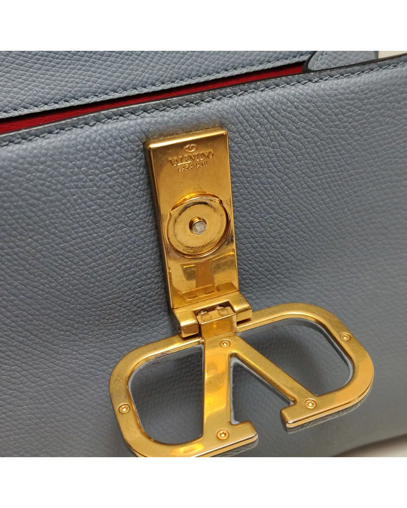 Valentino VSling Small, close up moderate wear on the hardware
