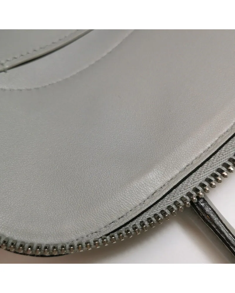 Hermès Bolide Secret, close up light marks on the lining