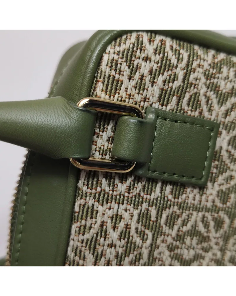 Loewe Amazona Nano, close up light marks on the handle