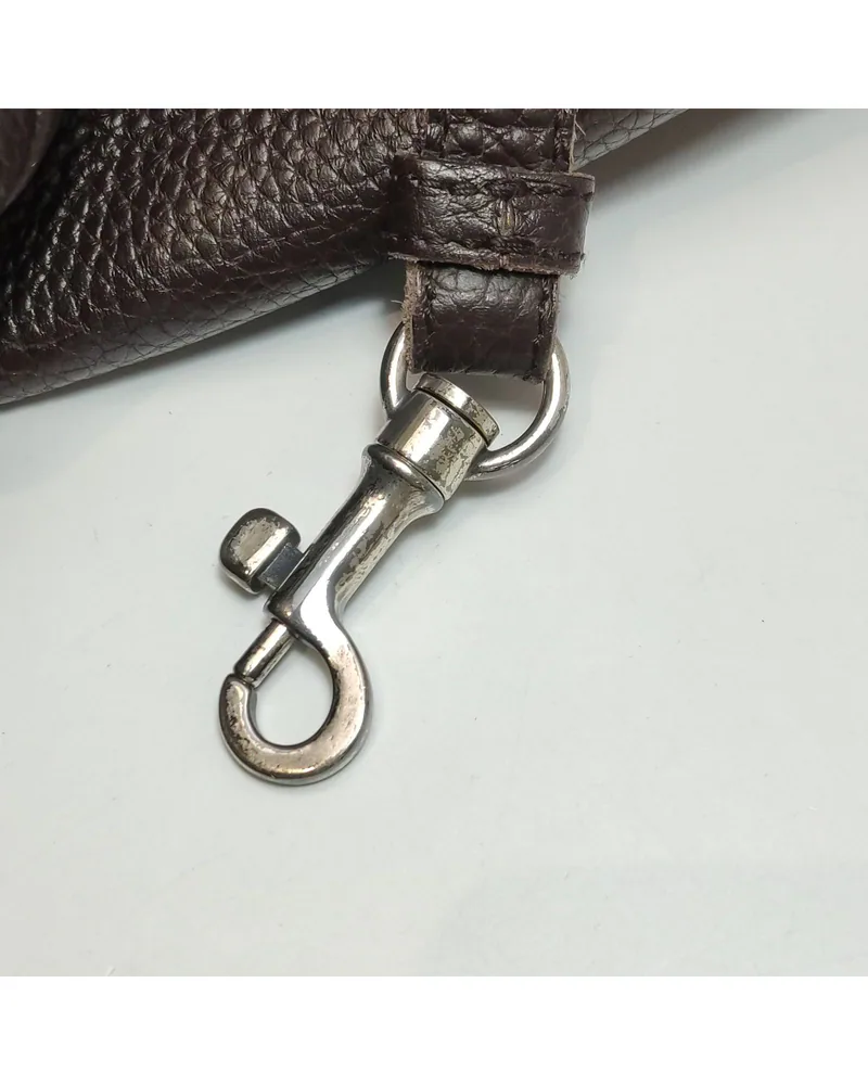 Bottega Veneta Veneta Hobo, close up moderate wear on the hardware