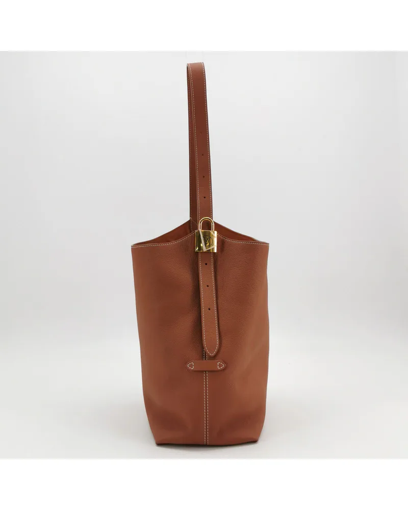 Louis Vuitton Low Key Medium, view 4