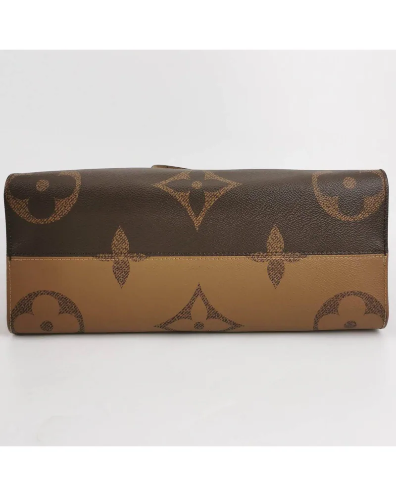 Louis Vuitton OnTheGo MM, Giant Monogram, view 6